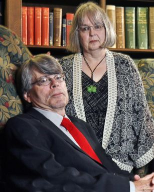 Is Stephen King Divorced To Tabitha King? 